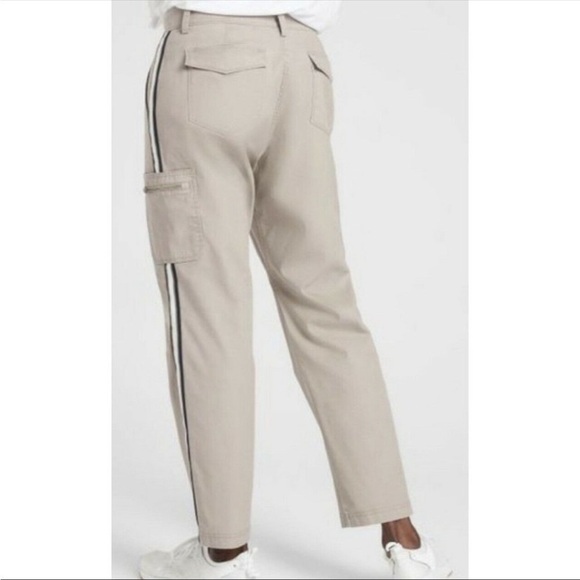 ATHLETA Summit Cargo Pant Desert Beige Size 2 - Picture 2 of 8